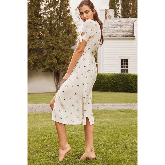 Sold — UO floral midi dress with slit and buttons - Picture 2 of 3